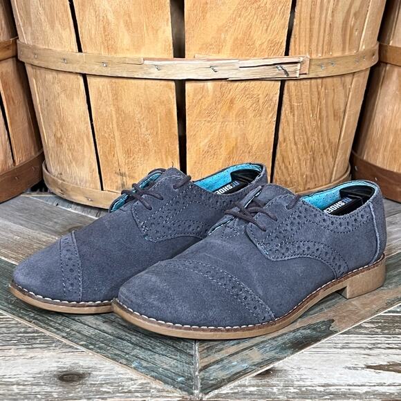 Toms Brogue Gray Suede Cap Toe Casual Lace Up Oxfords Shoes Womens Size 5.5 - Picture 2 of 11